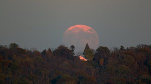 SuperMoonoverIndianHill